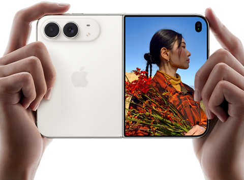 Fotografovanie s iPhonom Duo, na vonkajšom displeji je živý náhľad snímanej osoby